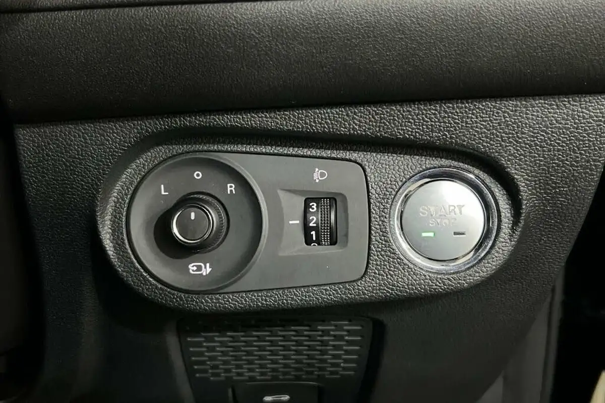 2021-mg-mg5-e-exclusive-ev-long-range-big-39