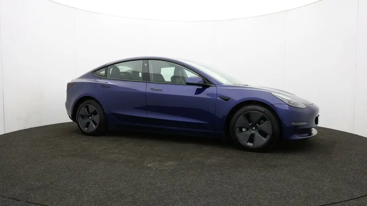2021-tesla-model-3-e-long-range-awd-big-45