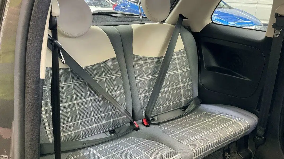 2018-fiat-500-12-lounge-big-9