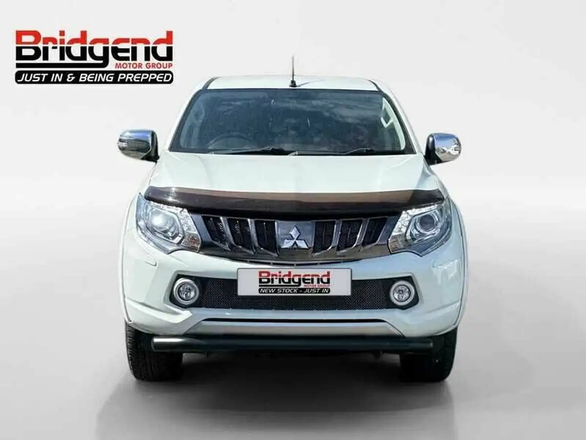 2019-mitsubishi-l200-24di-d-barbarian-eu6b-auto-big-1
