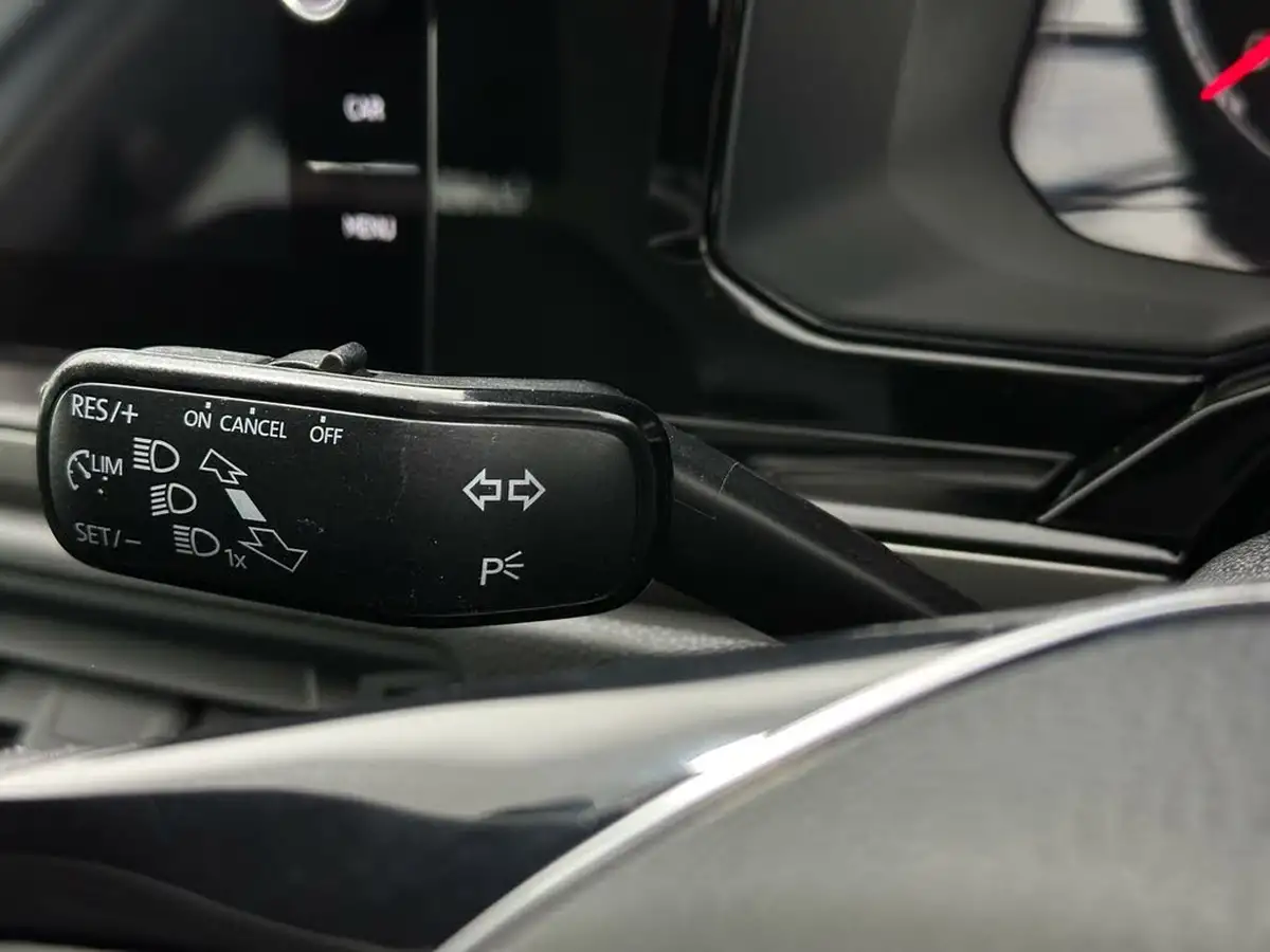 2018-volkswagen-polo-10-tsi-se-big-11