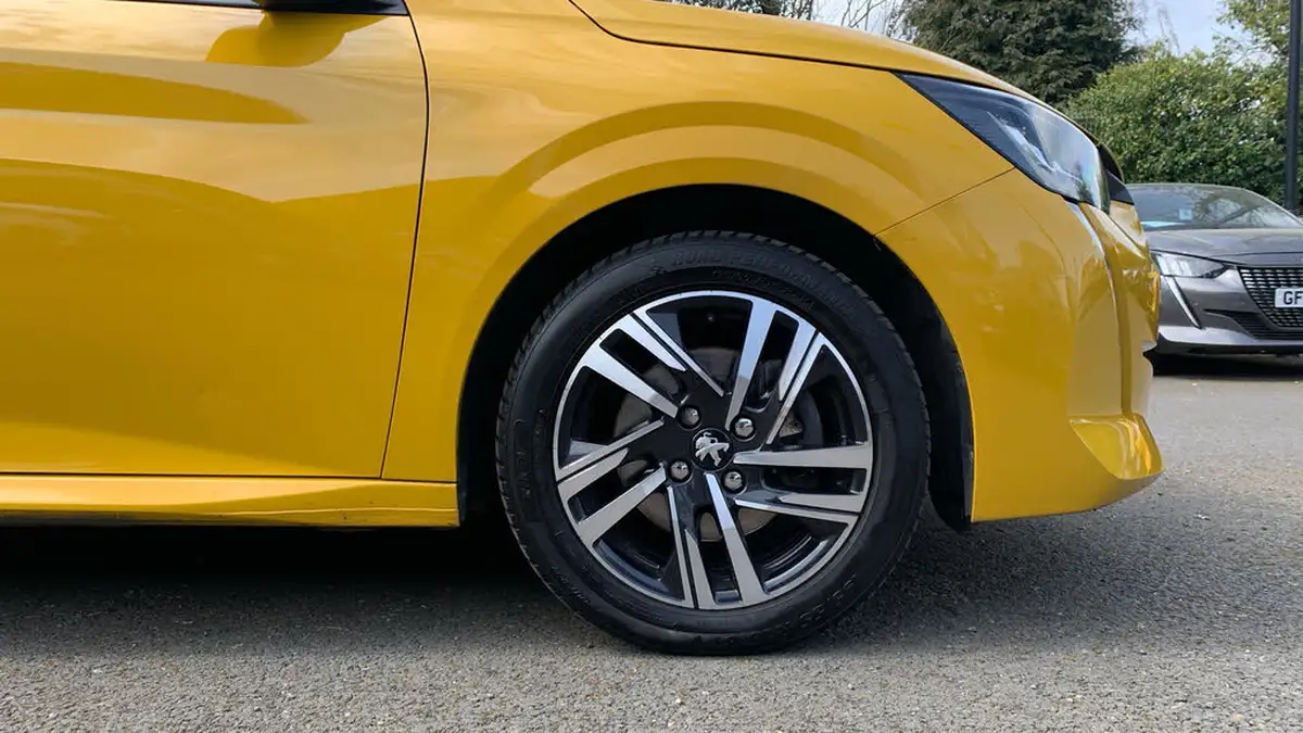 2021-peugeot-208-12-puretech-allure-premium-100bhp-big-16