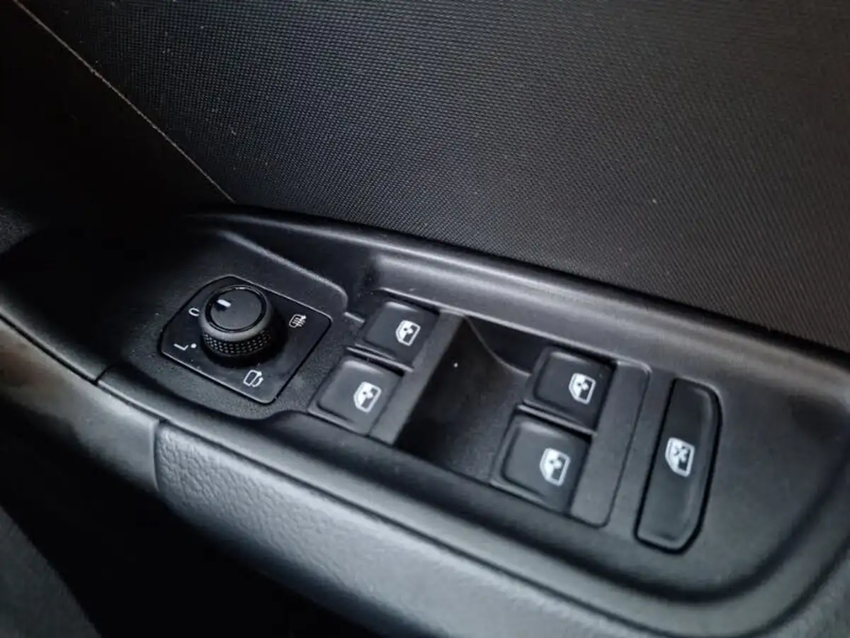 2022-audi-a1-10-25-tfsi-technik-big-13