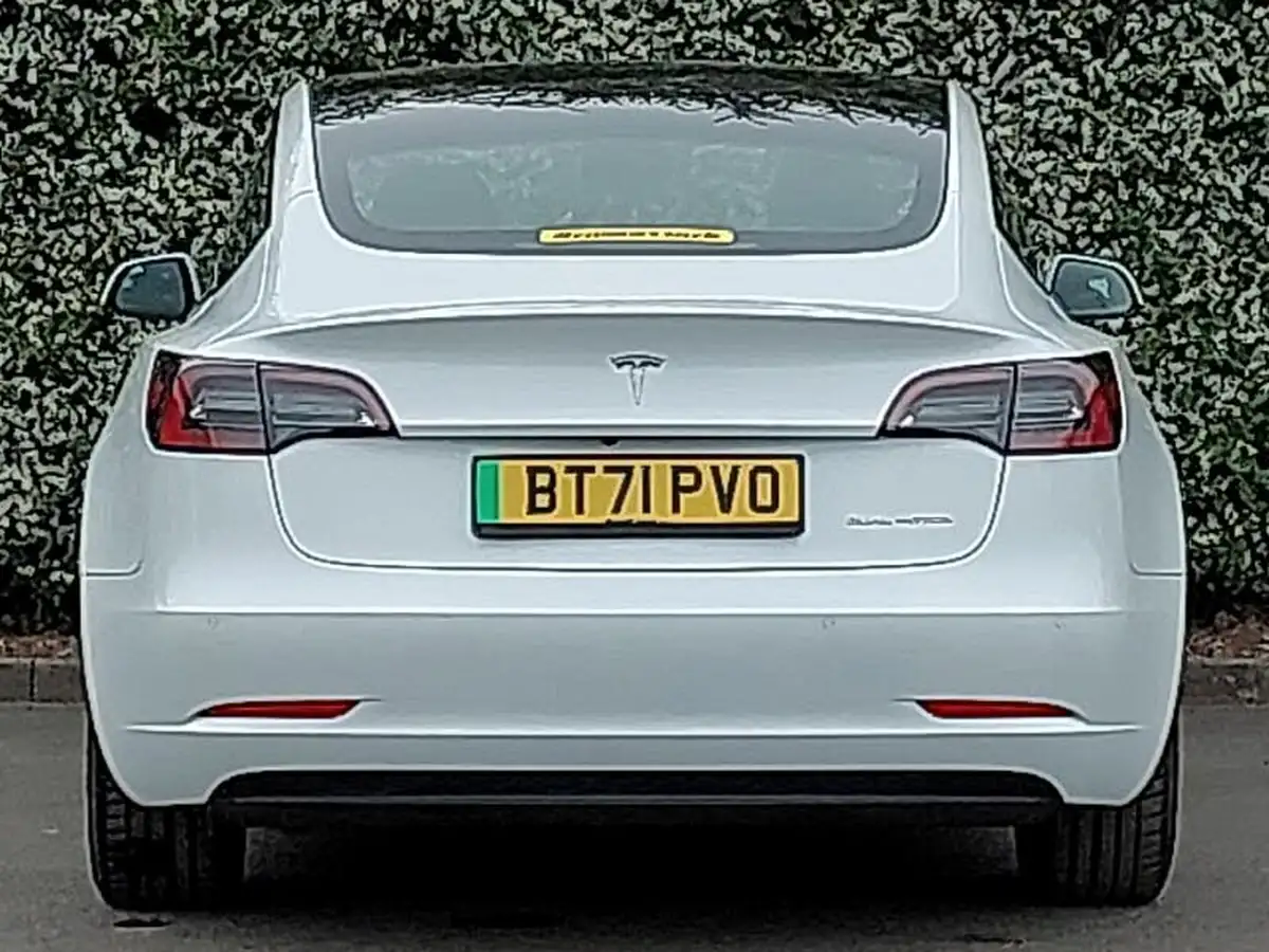 2021-tesla-model-3-e-long-range-awd-big-17