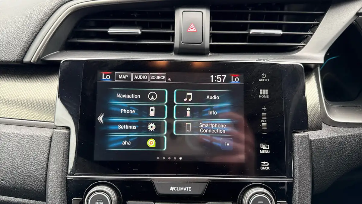2018-honda-civic-10-vtec-turbo-sr-129ps-hatchback-5d-big-11