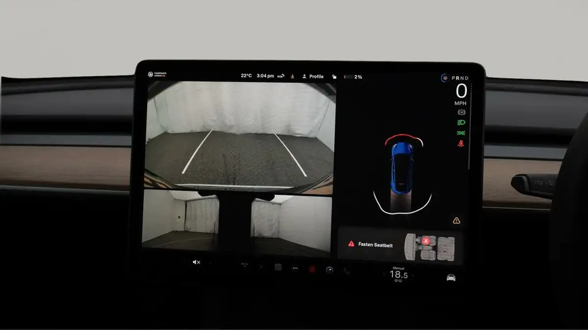2022-tesla-model-y-e-long-range-big-25