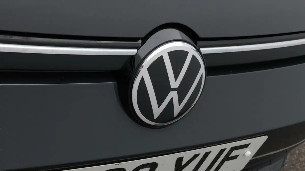 2022-volkswagen-golf-15-tsi-life-150ps-hatchback-big-22
