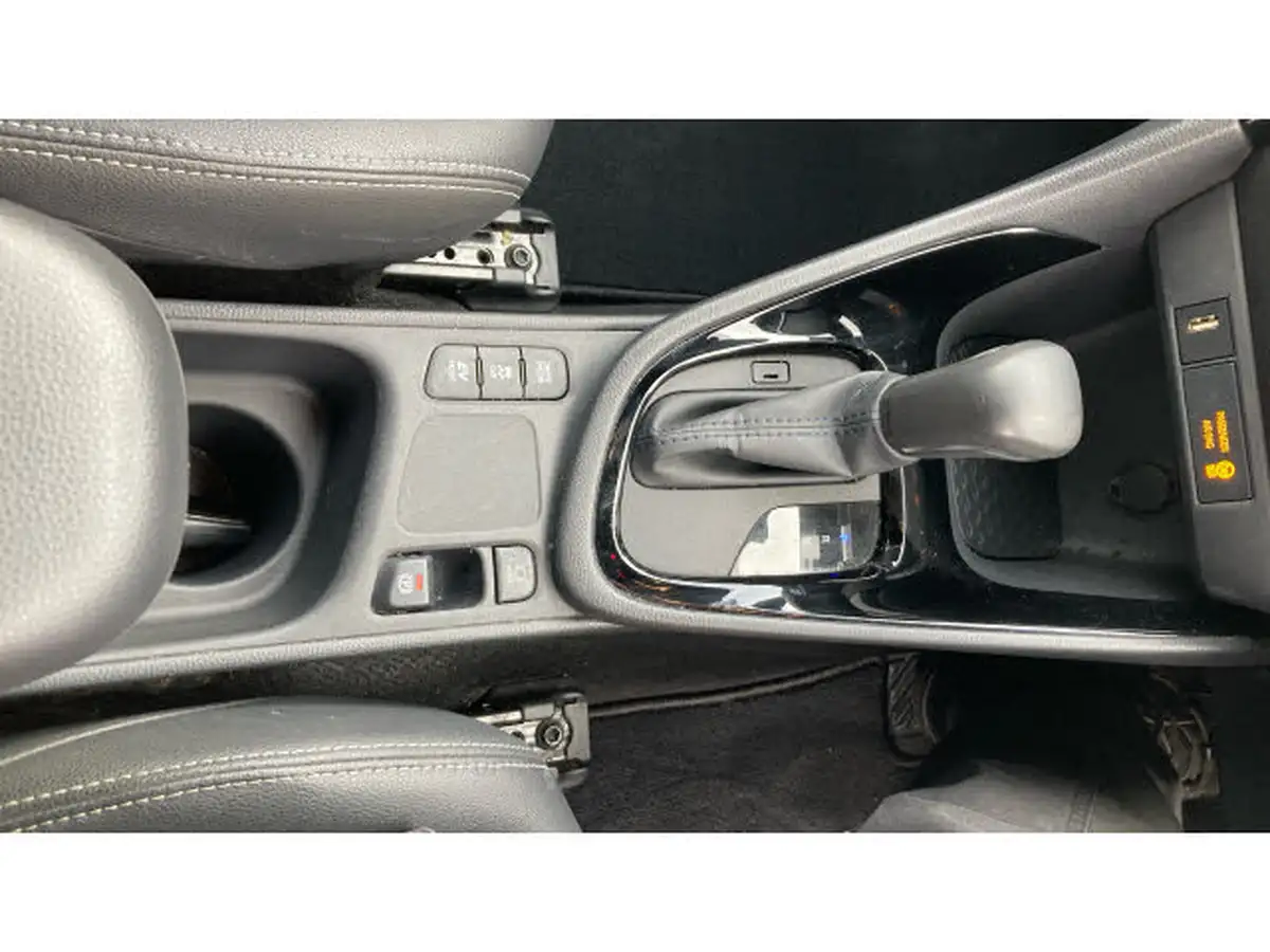 2022-toyota-yaris-15-vvt-i-dynamic-big-33