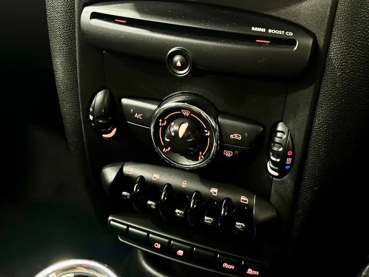 2012-mini-countryman-16-one-98bhp-big-17