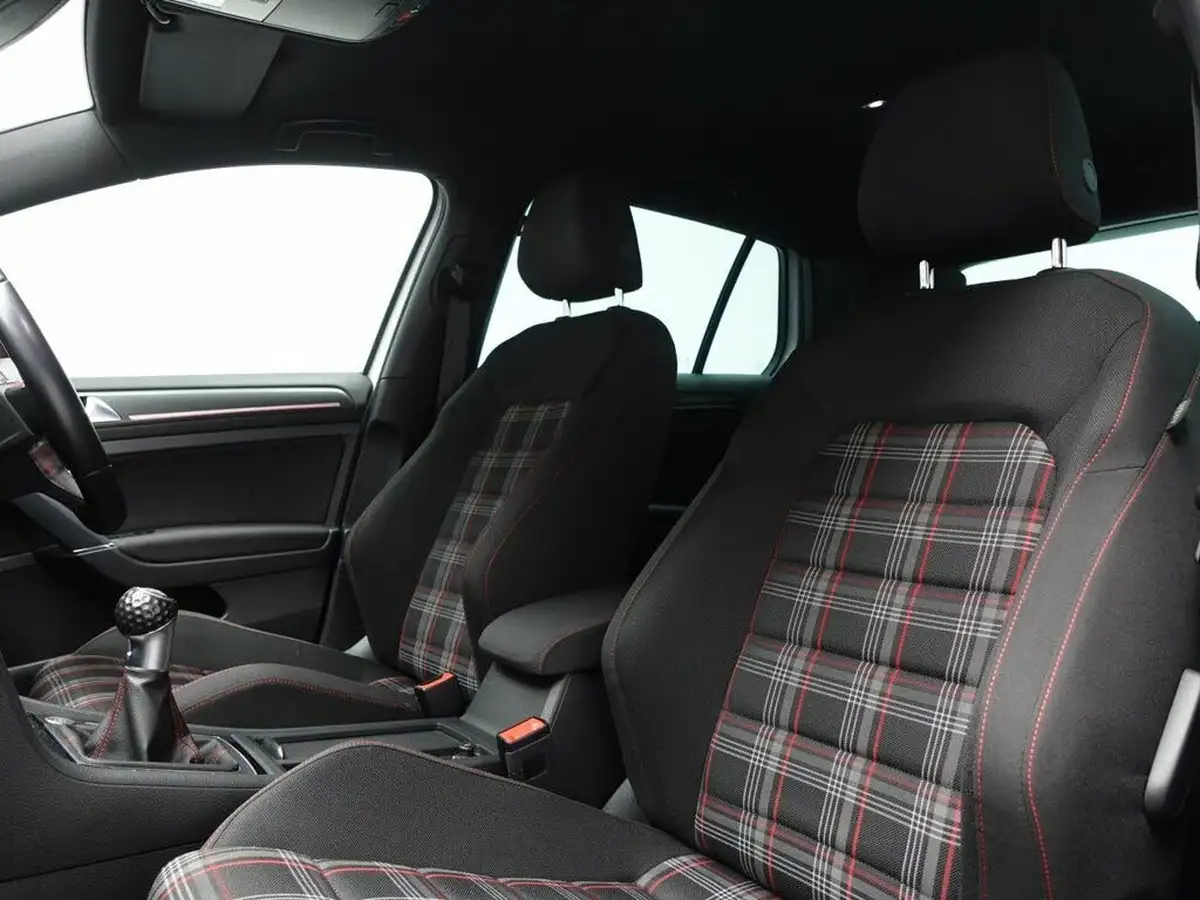 2019-volkswagen-golf-20-tsi-gti-performance-5d-big-14