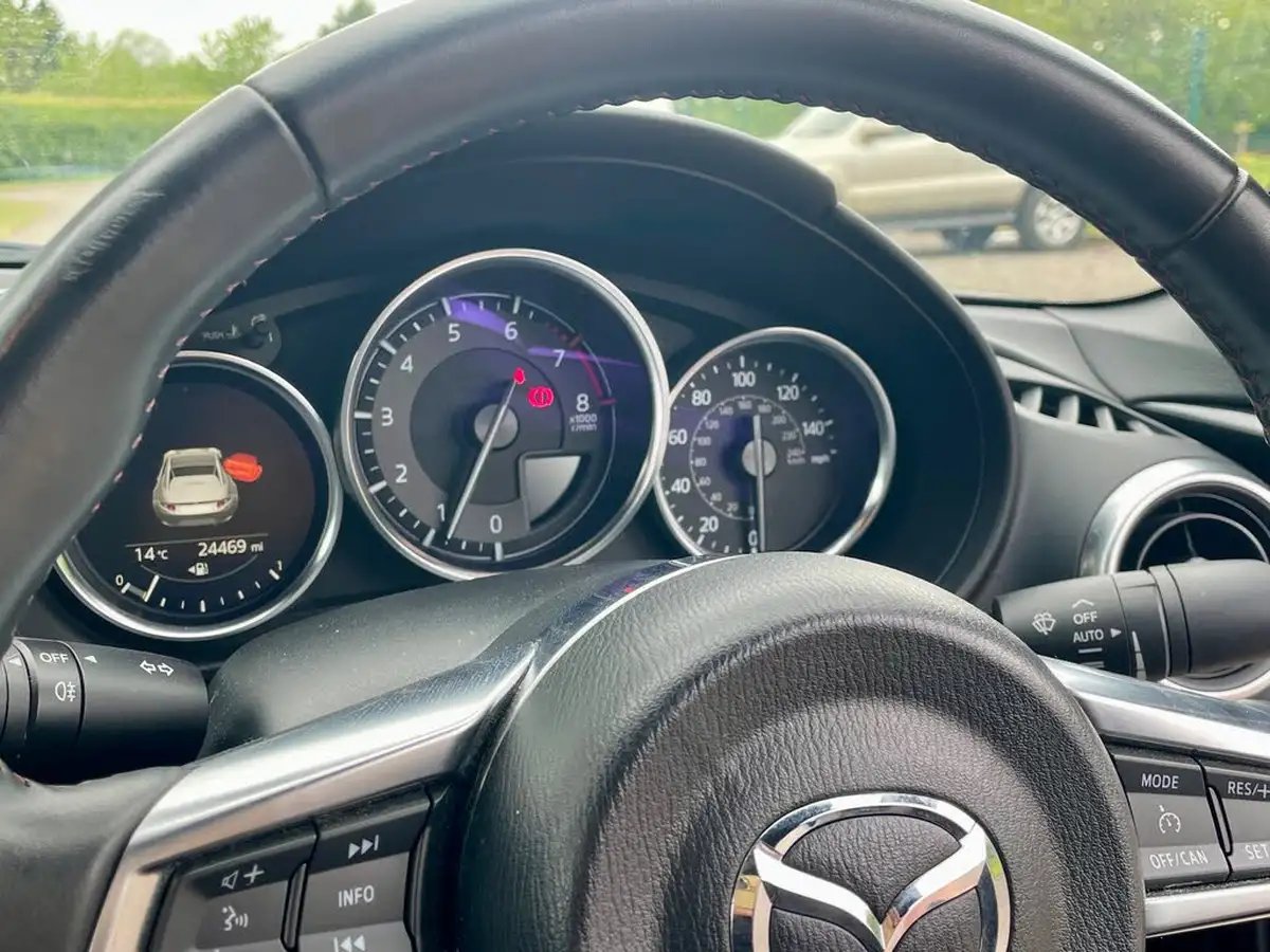 2017-mazda-mx-5-20-sport-rf-big-16