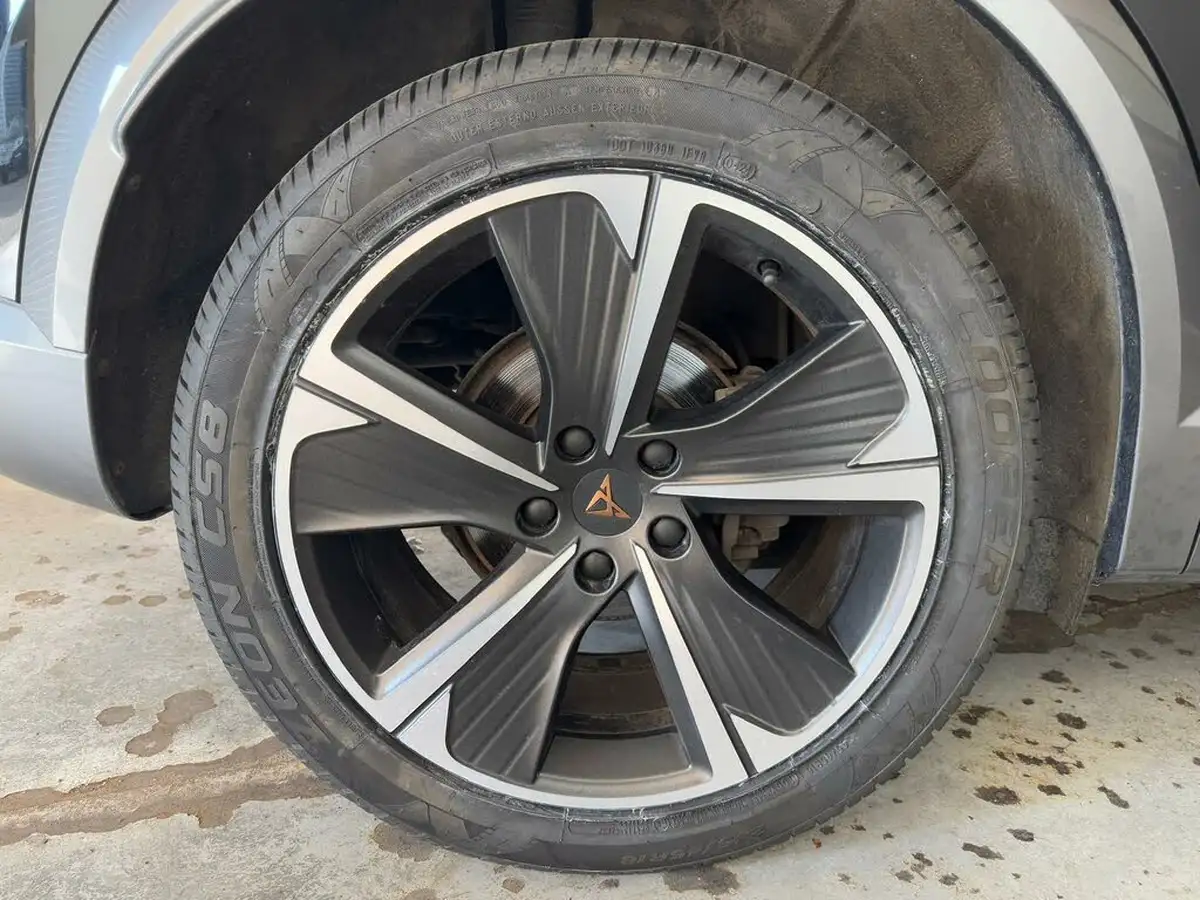 2021-cupra-formentor-14-e-hybrid-v1-big-26
