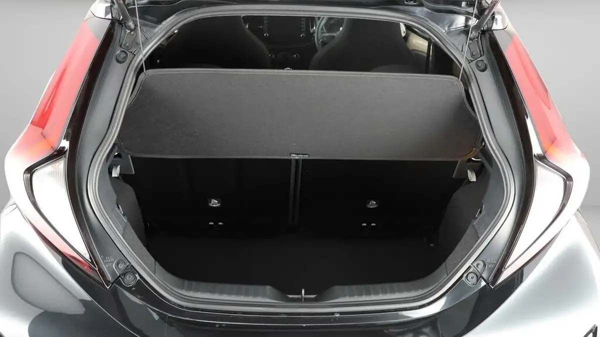 2022-toyota-aygo-x-10-vvt-i-edge-big-16