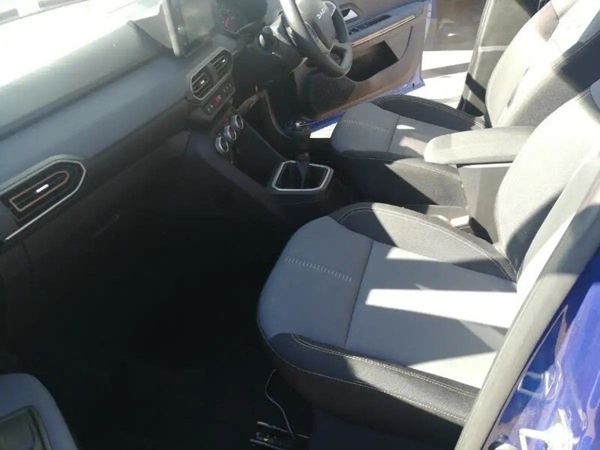 2023-dacia-sandero-stepway-10-tce-essential-90bhp-big-4