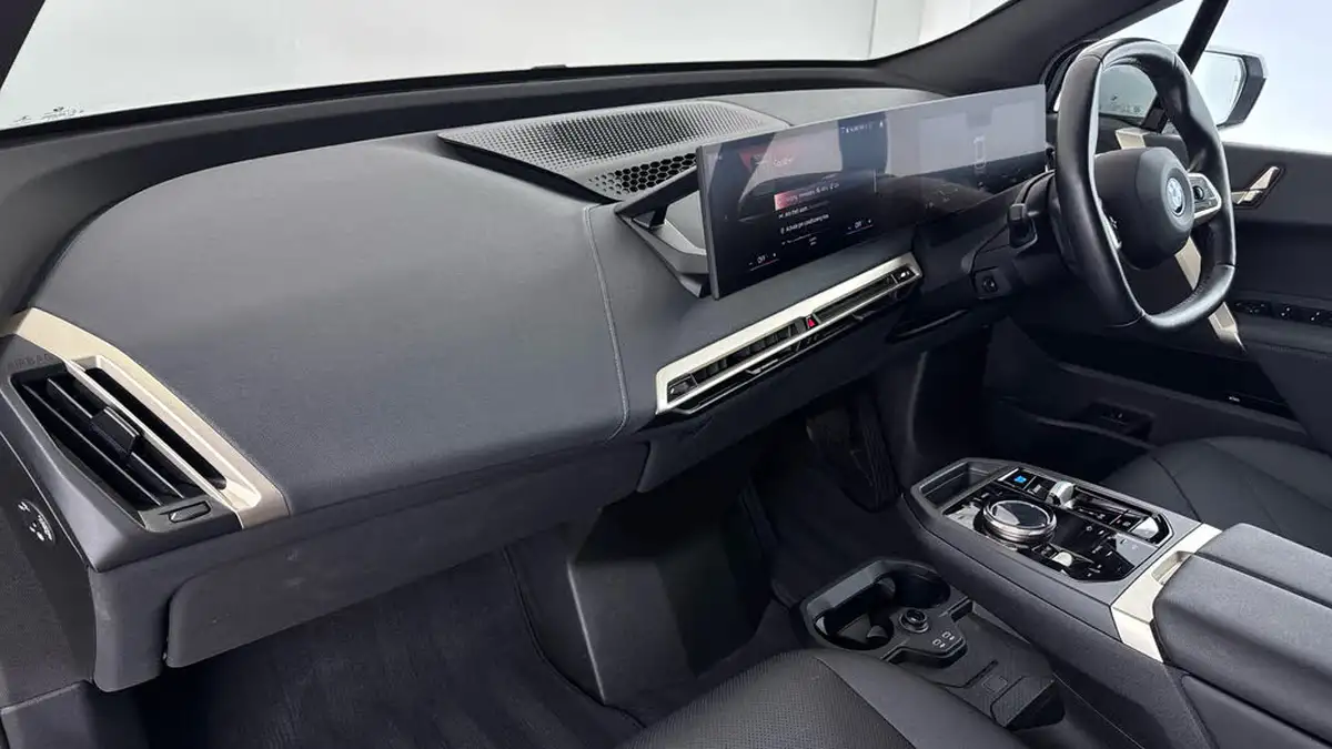 2022-bmw-ix-e-xdrive-50-m-sport-big-9