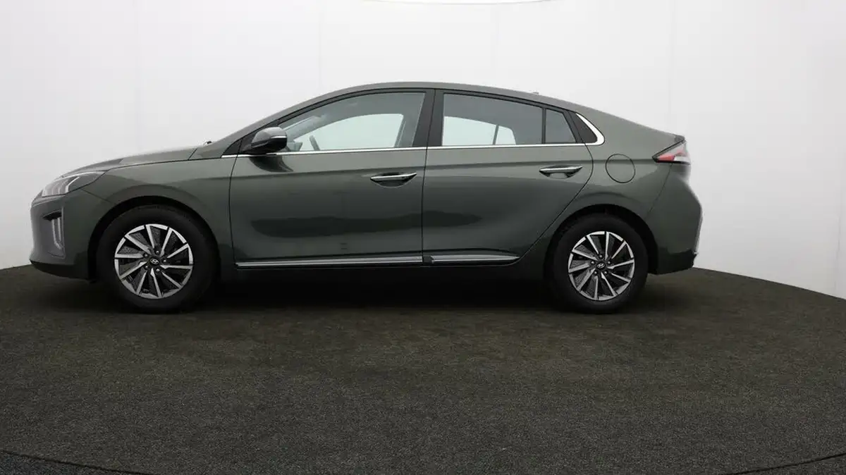 2022-hyundai-ioniq-e-premium-electric-big-67