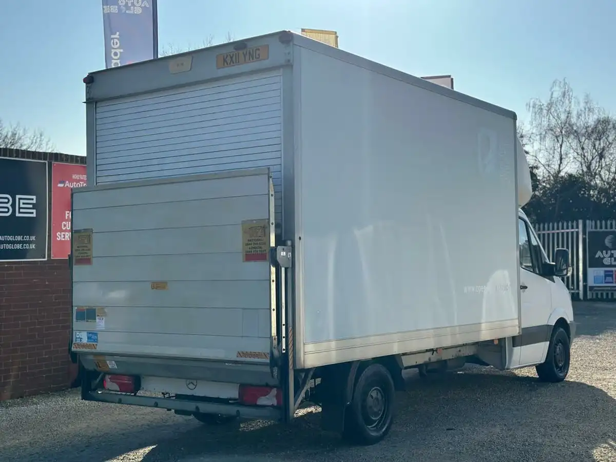 2011-mercedes-benz-sprinter-21td-313cdi-swb-chassis-cab-big-4
