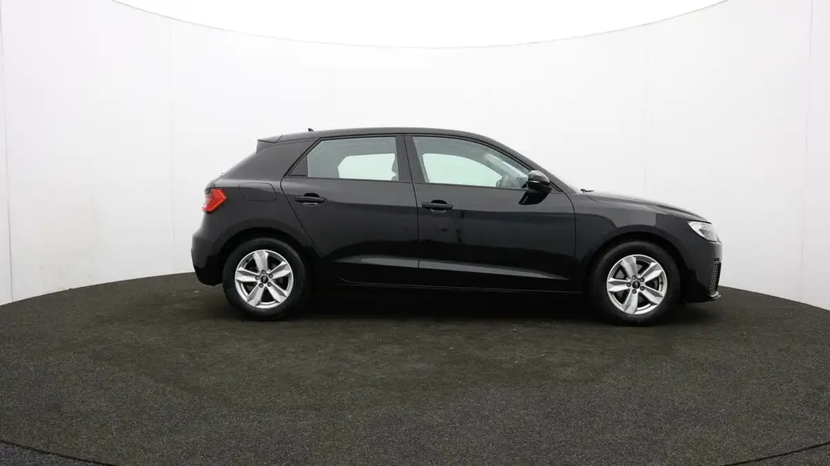 2022-audi-a1-10-30-tfsi-technik-big-41