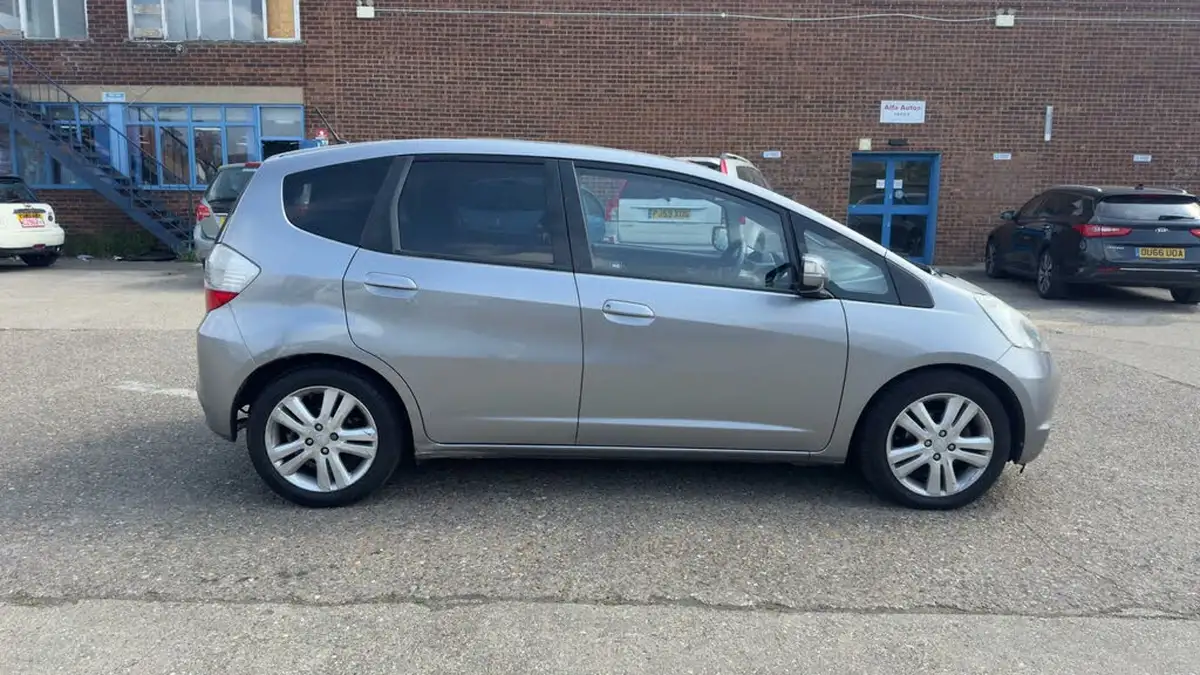 2008-honda-jazz-14-ex-big-4