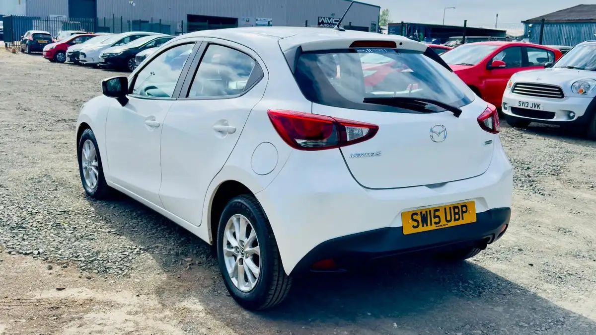 2015-mazda-mazda2-15-se-l-90ps-big-7