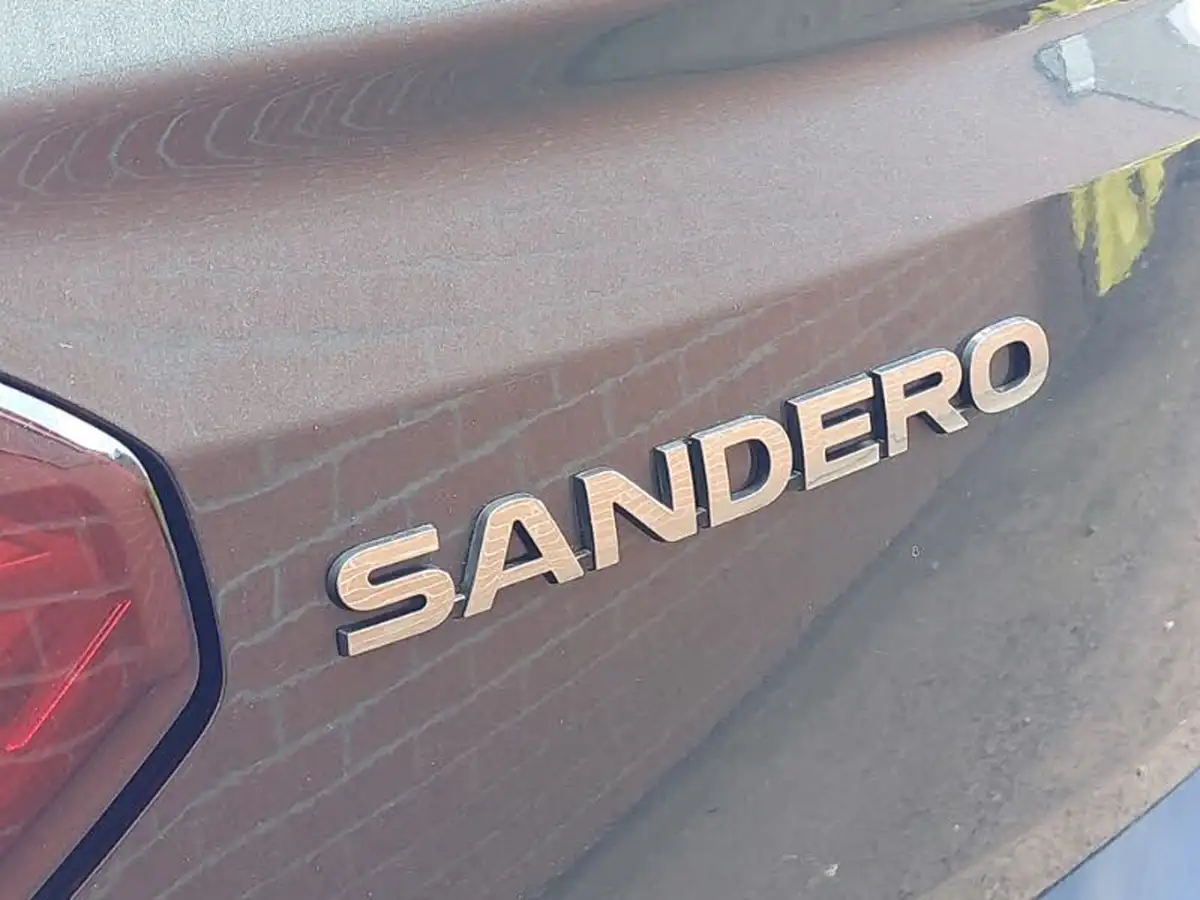 2022-dacia-sandero-10-sce-essential-big-13