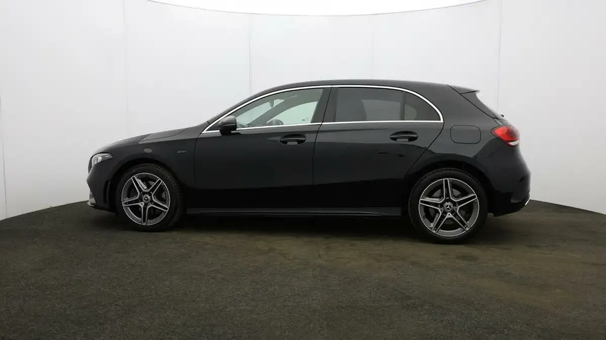 2021-mercedes-benz-a-class-13-a250e-amg-line-hatchback-5d-big-67