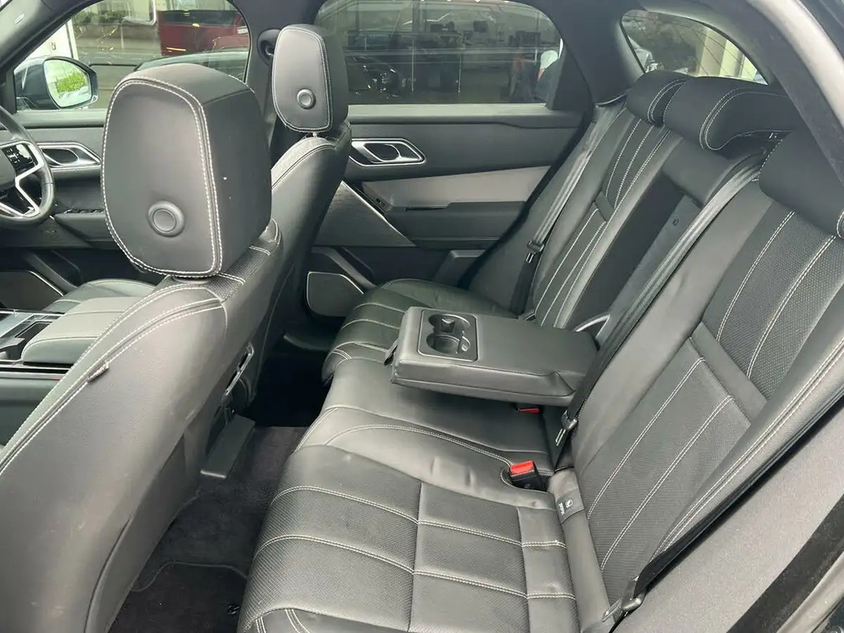 2022-land-rover-range-rover-velar-20-d200-velar-big-18