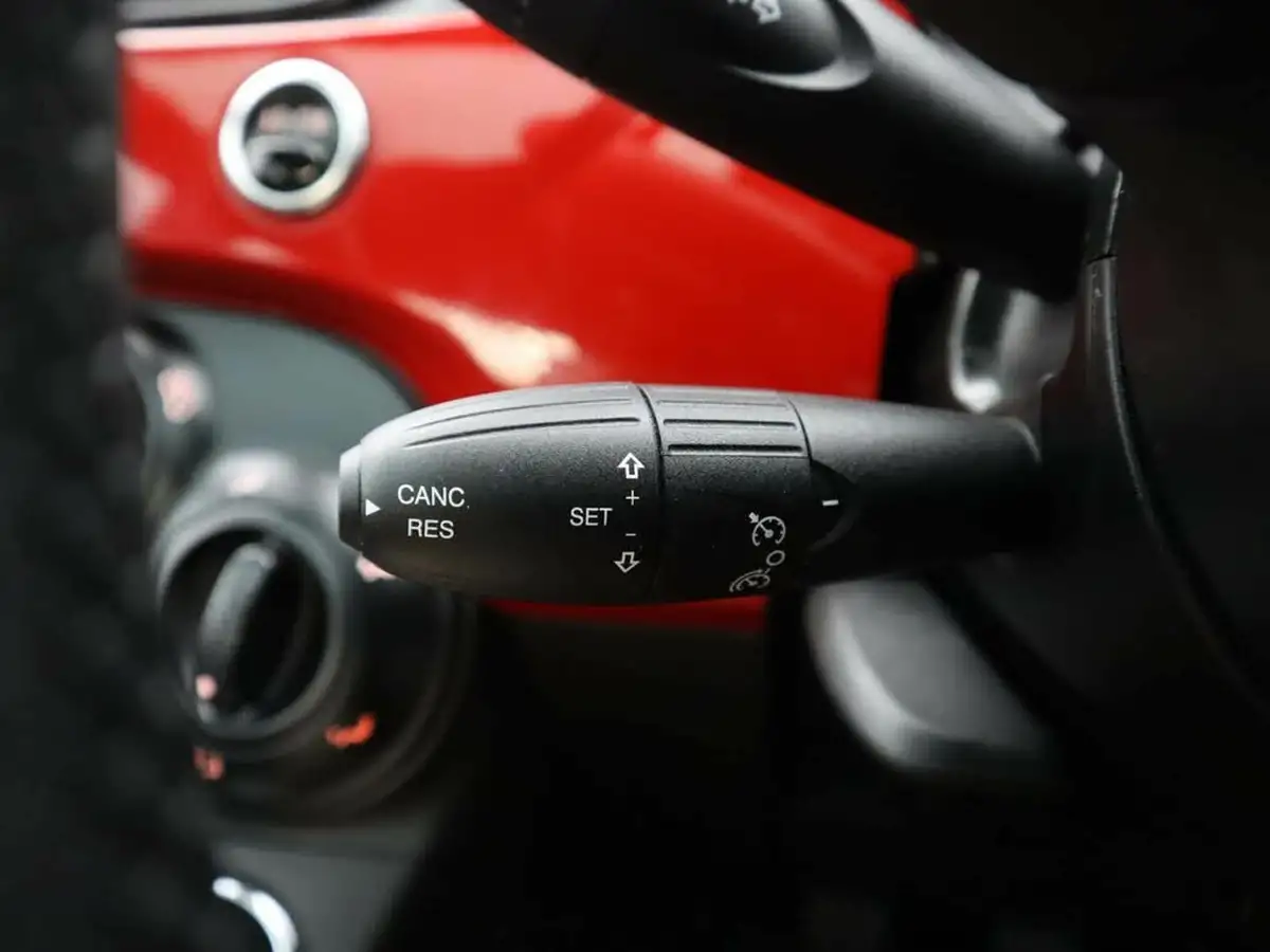 2022-fiat-500-10-red-big-35