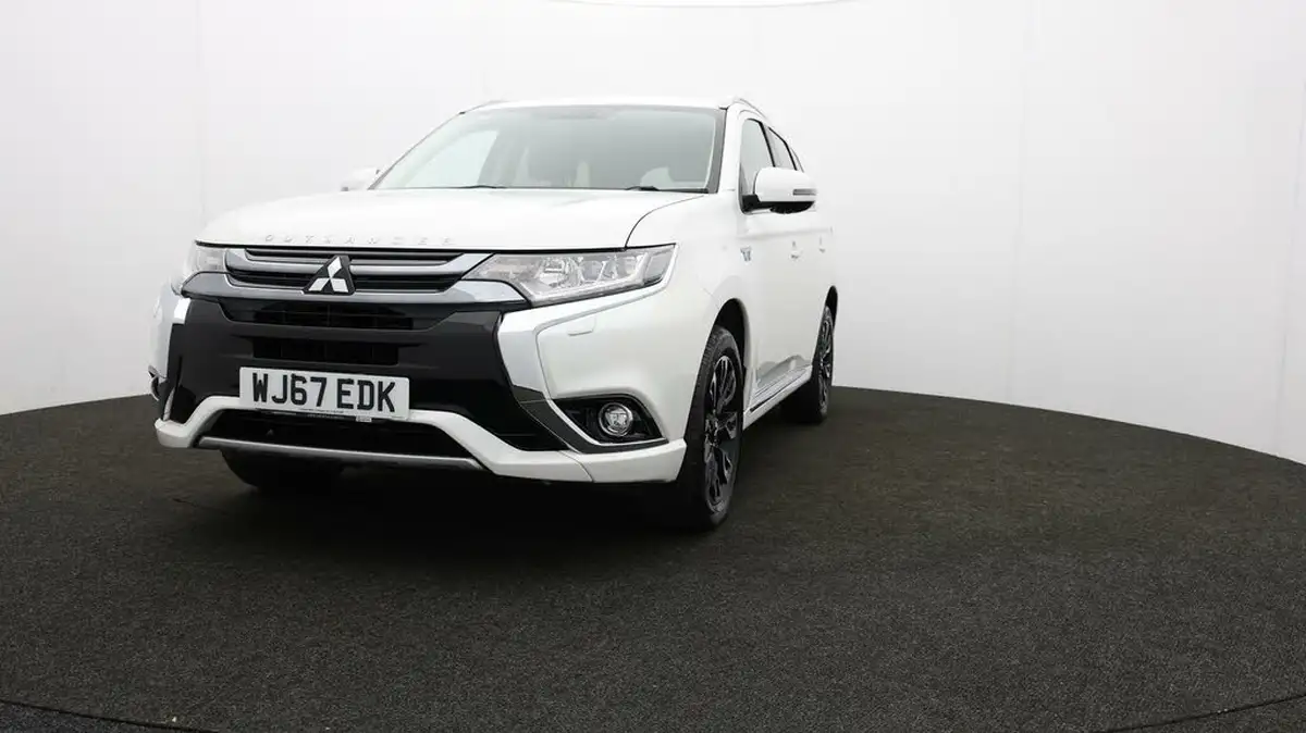 2017-mitsubishi-outlander-20-4h-phev-big-56
