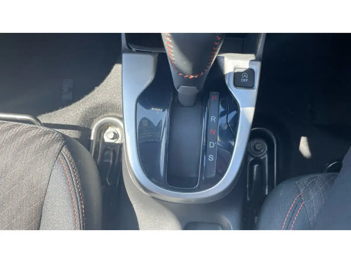 2018-honda-jazz-15-i-vtec-sport-navi-cvt-big-23