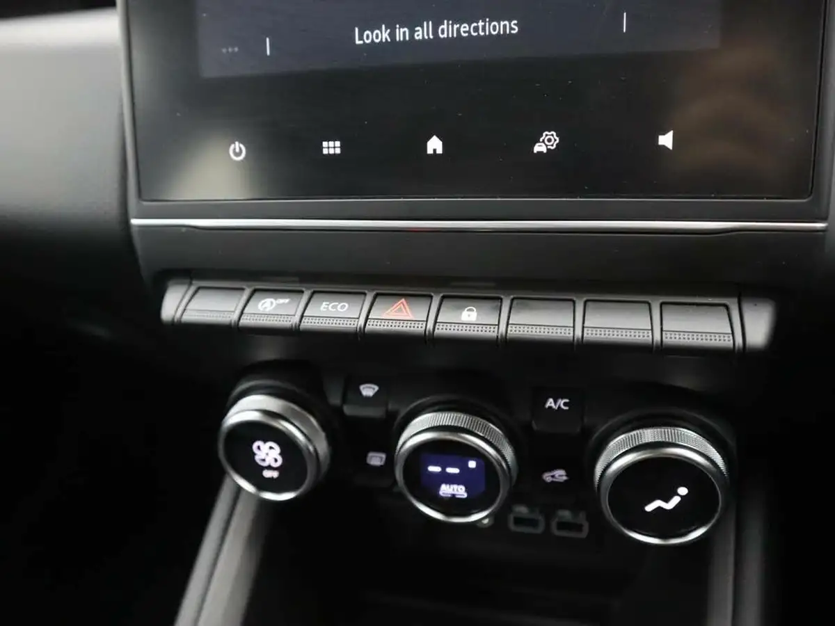 2023-renault-clio-10-tce-evolution-big-15