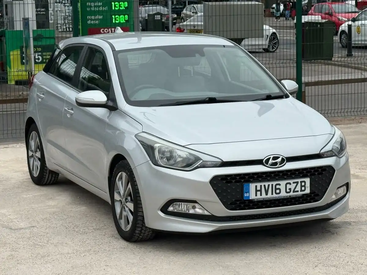 2016-hyundai-i20-12-blue-drive-se-hatchback-5d-big-6