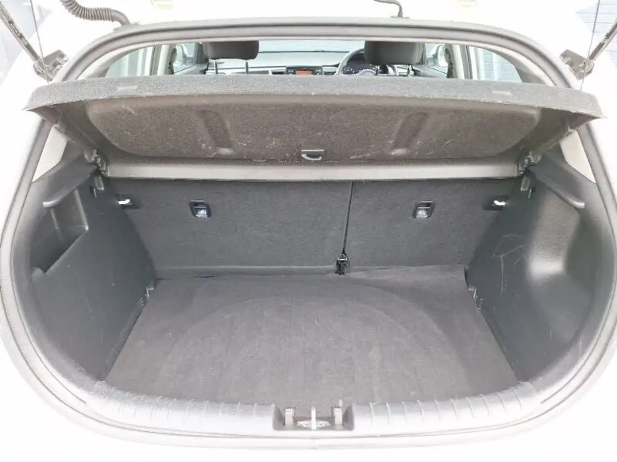 2017-kia-rio-125-1-83bhp-isg-5d-big-7