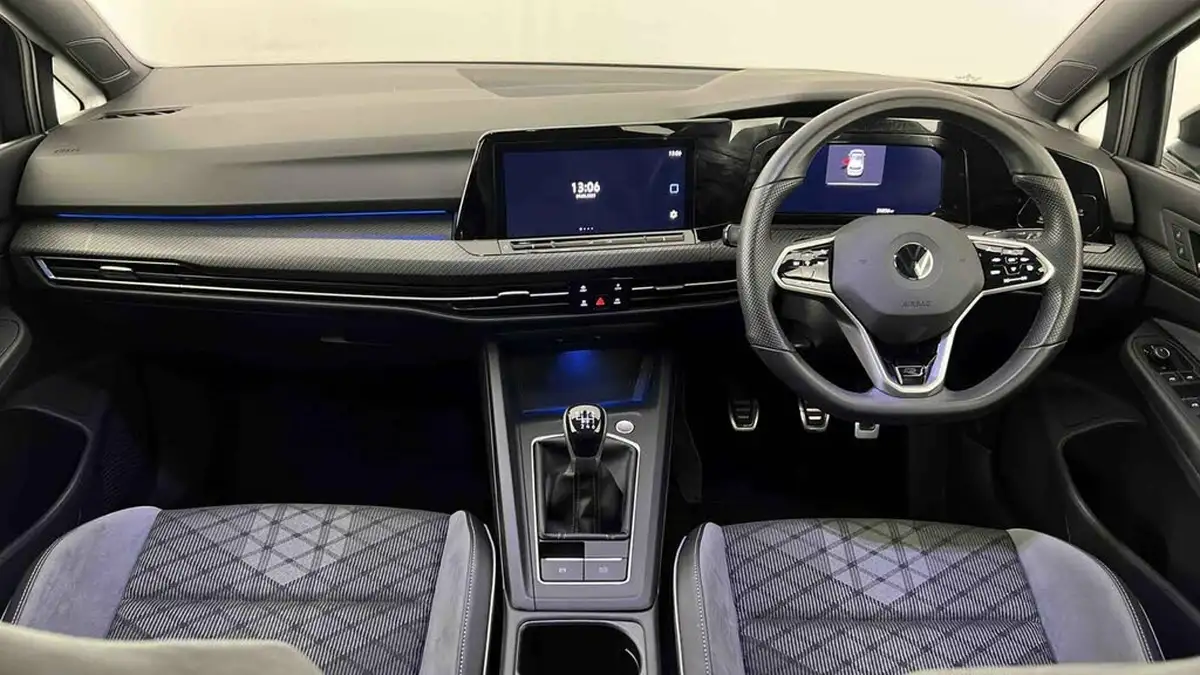 2022-volkswagen-golf-15-tsi-r-line-130ps-hatchback-big-9