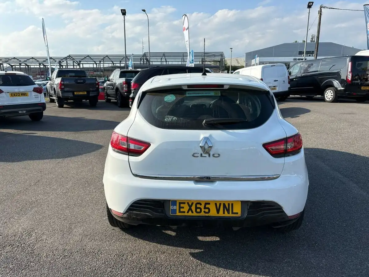 2015-renault-clio-12-dynamique-nav-big-7