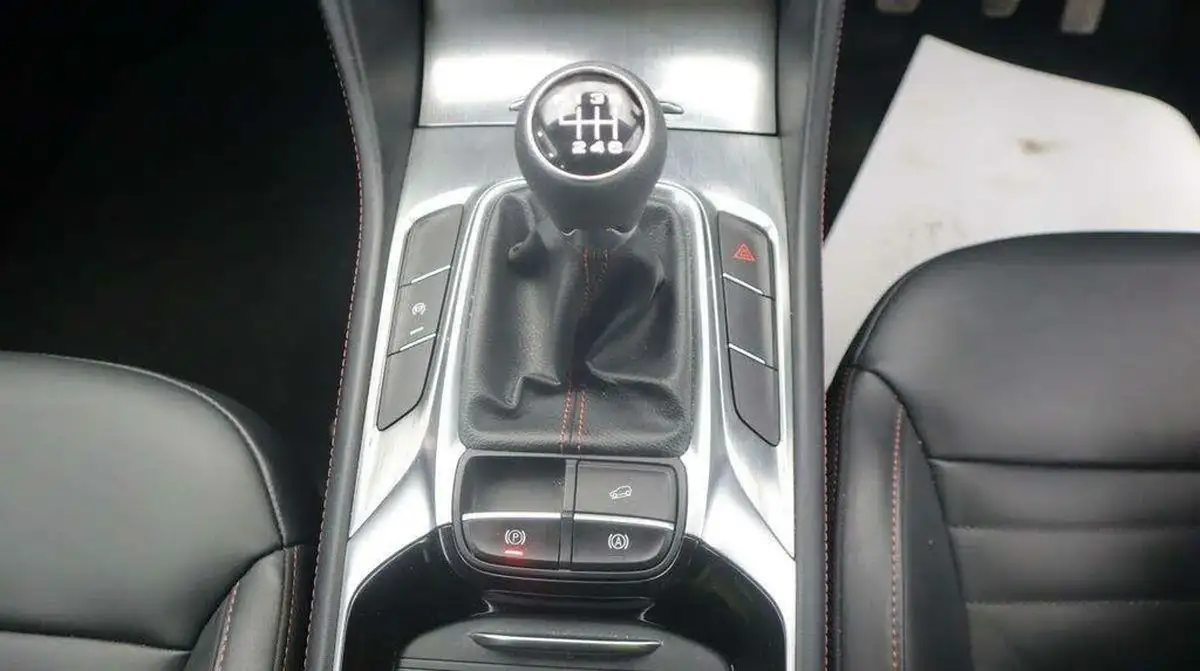 2024-mg-hs-15t-gdi-trophy-162ps-1490cc-big-4