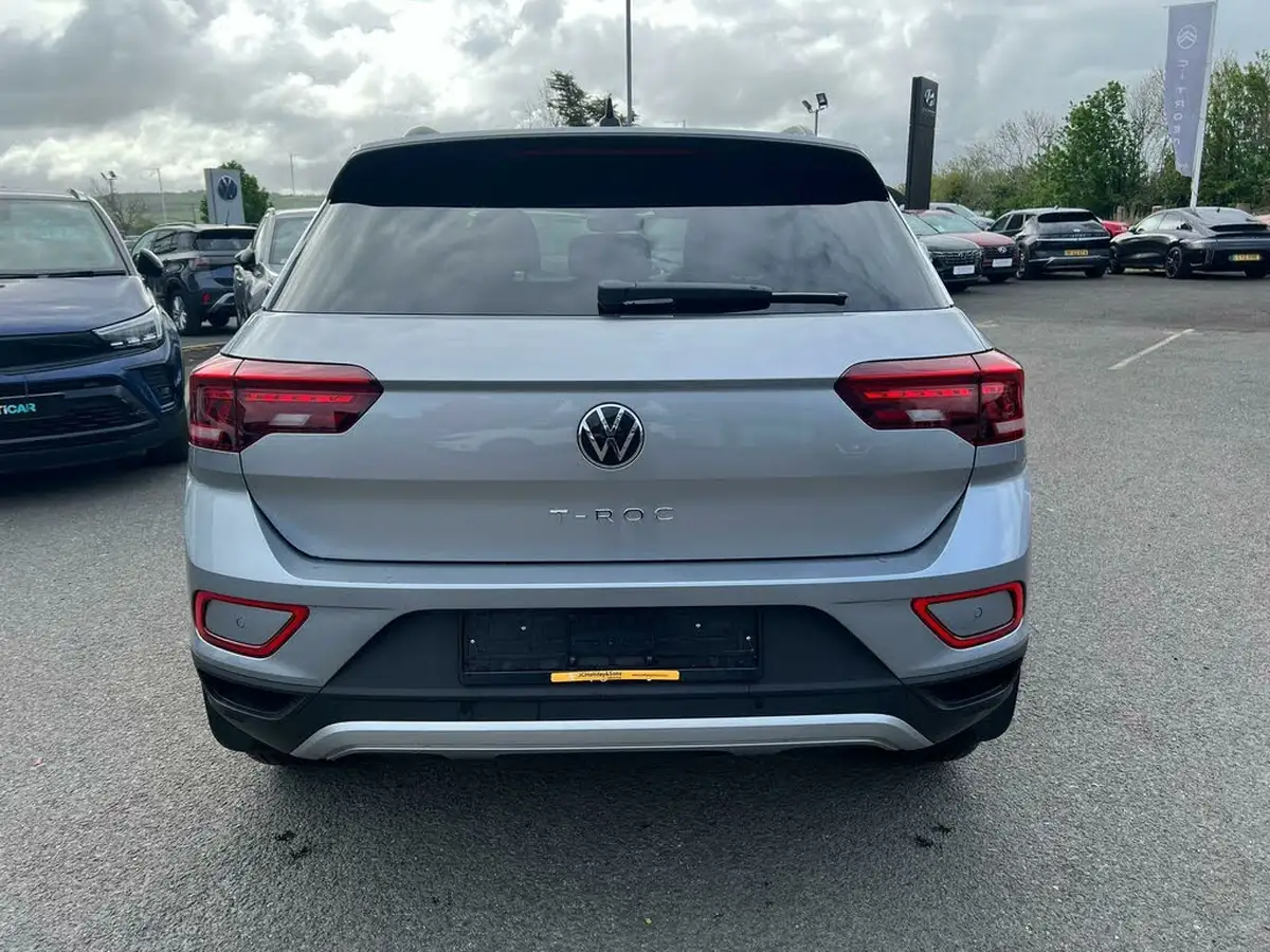 2025-volkswagen-t-roc-15-tsi-match-big-3