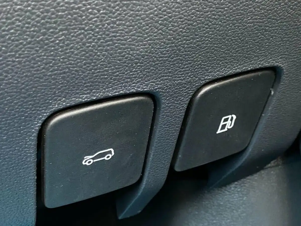 2020-mg-zs-suv-10t-gdi-exclusive-111ps-big-32