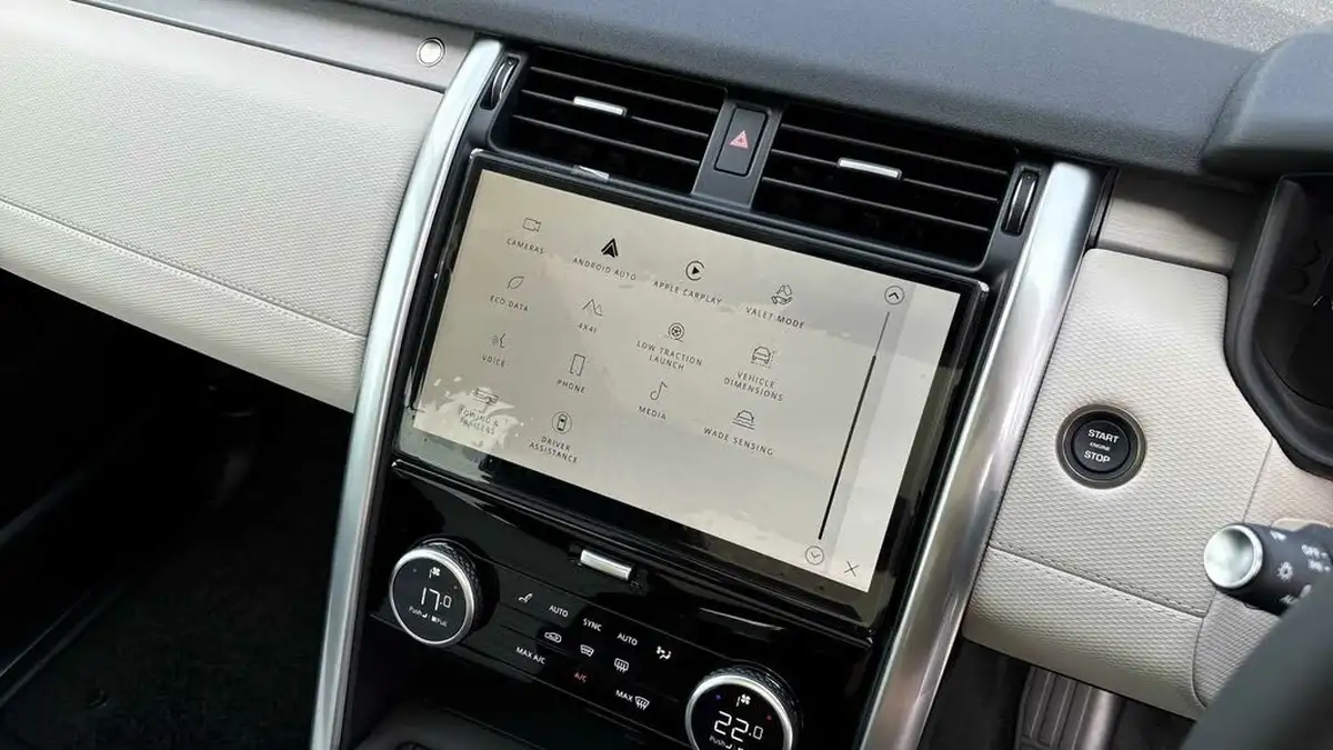 2025-land-rover-discovery-30-d350-dynamic-se-big-35