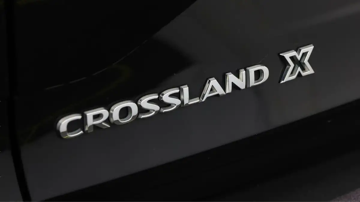 2020-vauxhall-crossland-x-12i-sri-nav-big-20