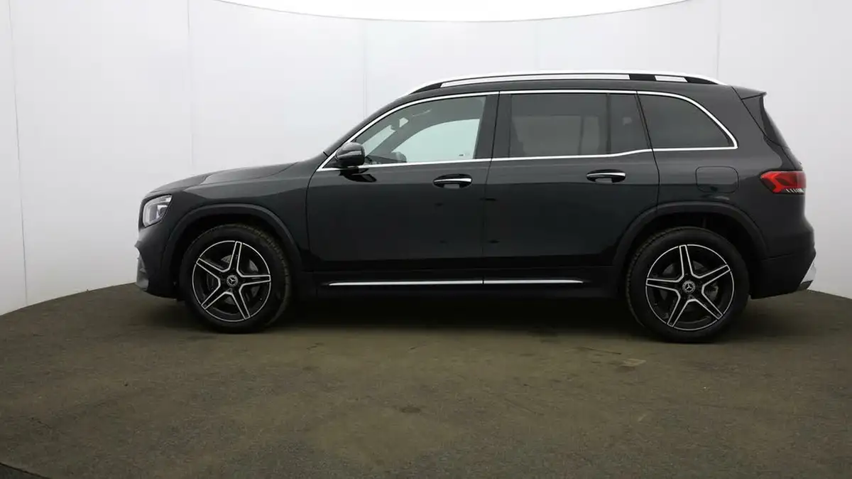 2023-mercedes-benz-glb-class-13-glb200-amg-line-premium-big-70