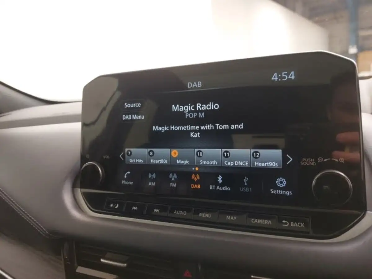 2021-nissan-qashqai-13-dig-t-tekna-big-16