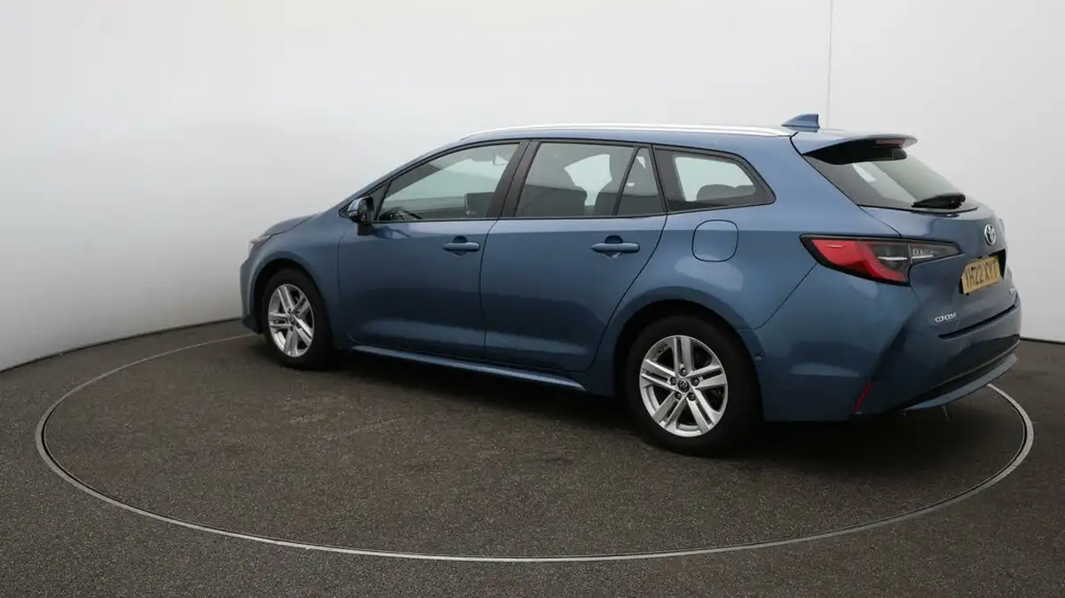 2022-toyota-corolla-18-vvt-i-icon-tech-spare-wheel-touring-sports-5d-big-33
