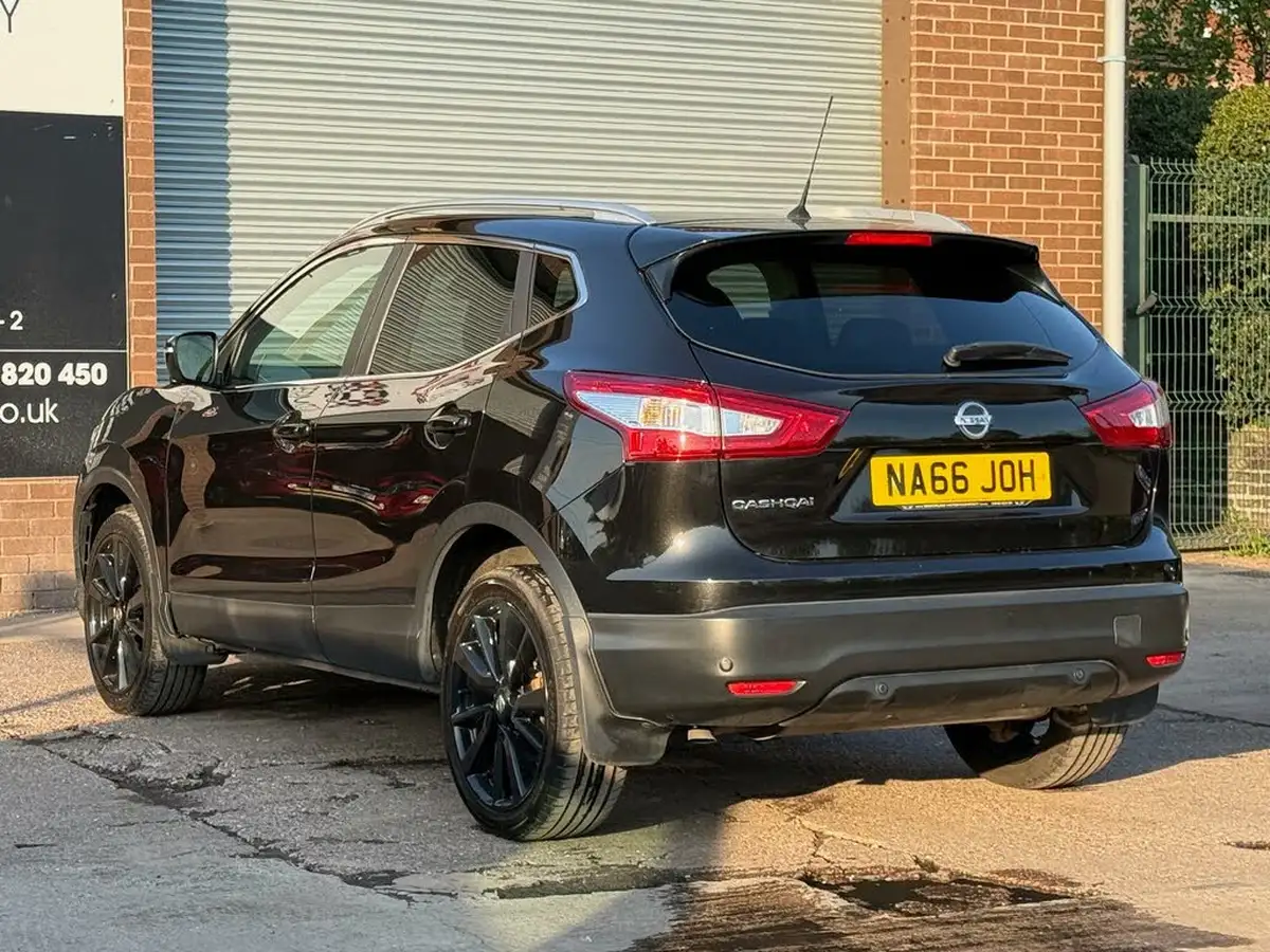 2016-nissan-qashqai-16dci-tekna-4x4-big-79