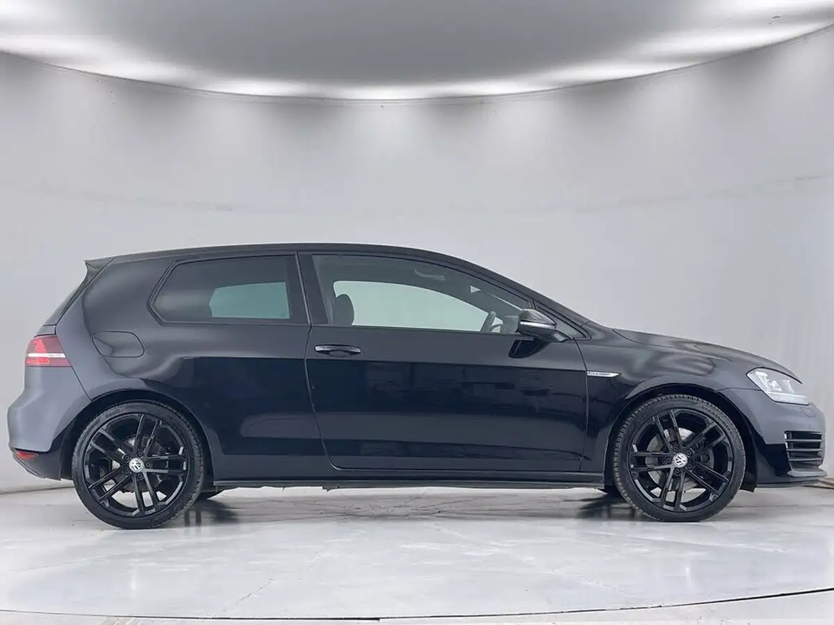 2014-volkswagen-golf-20tdi-gtd-bmt-3d-big-14