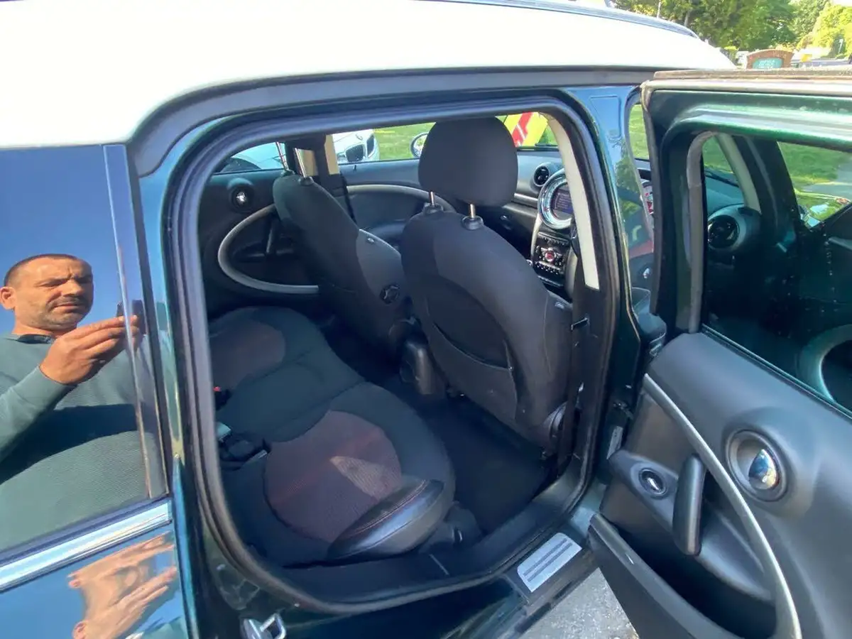 2012-mini-countryman-16td-cooper-big-26