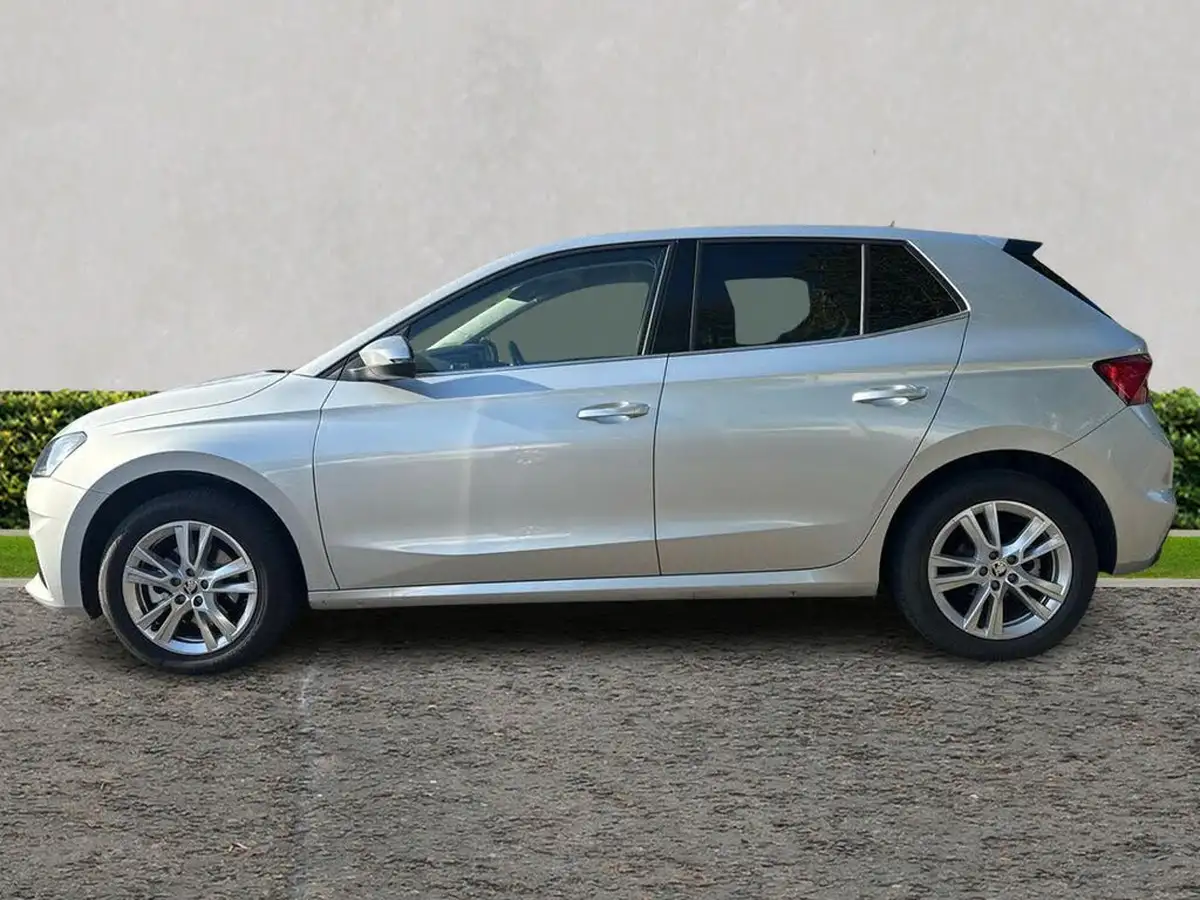 2024-skoda-fabia-15-tsi-se-l-big-5