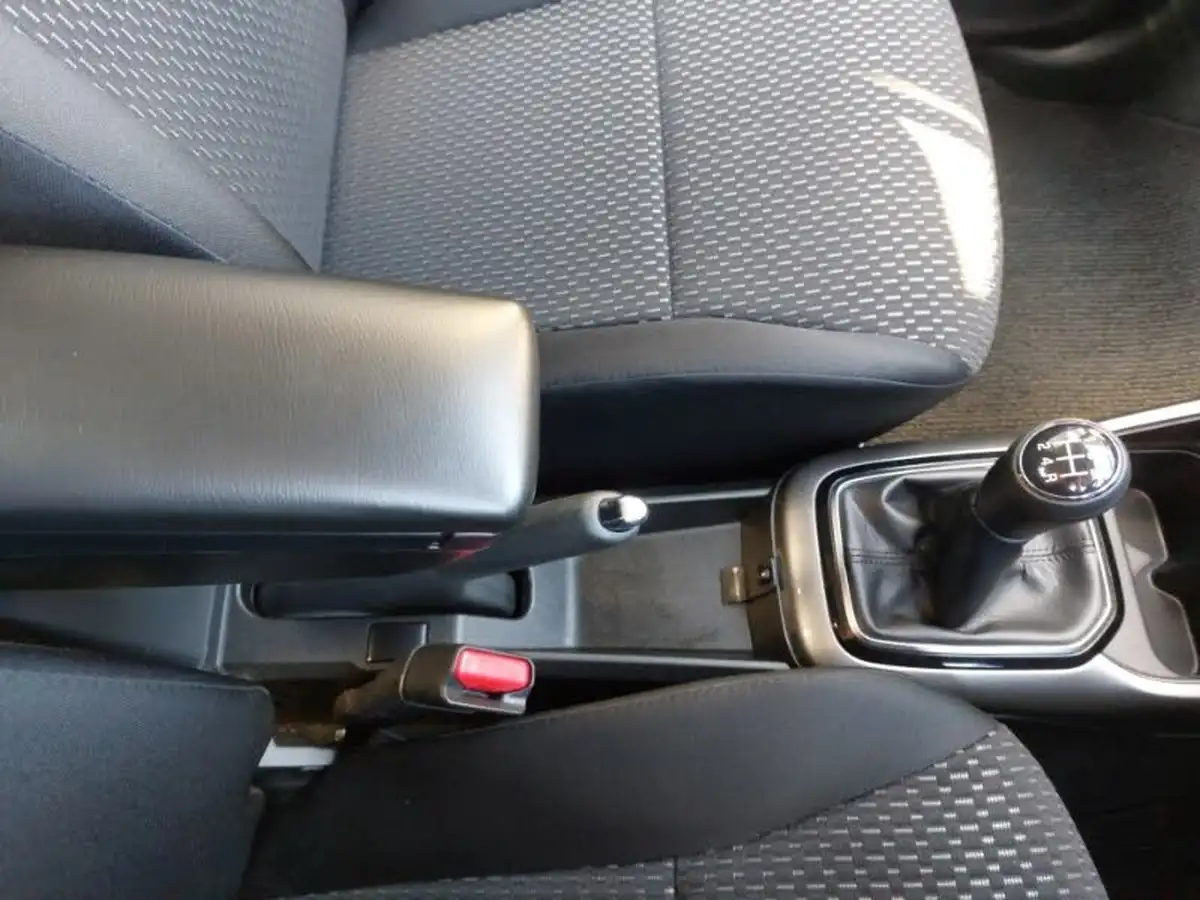 2023-suzuki-ignis-12-dualjet-sz5-big-14
