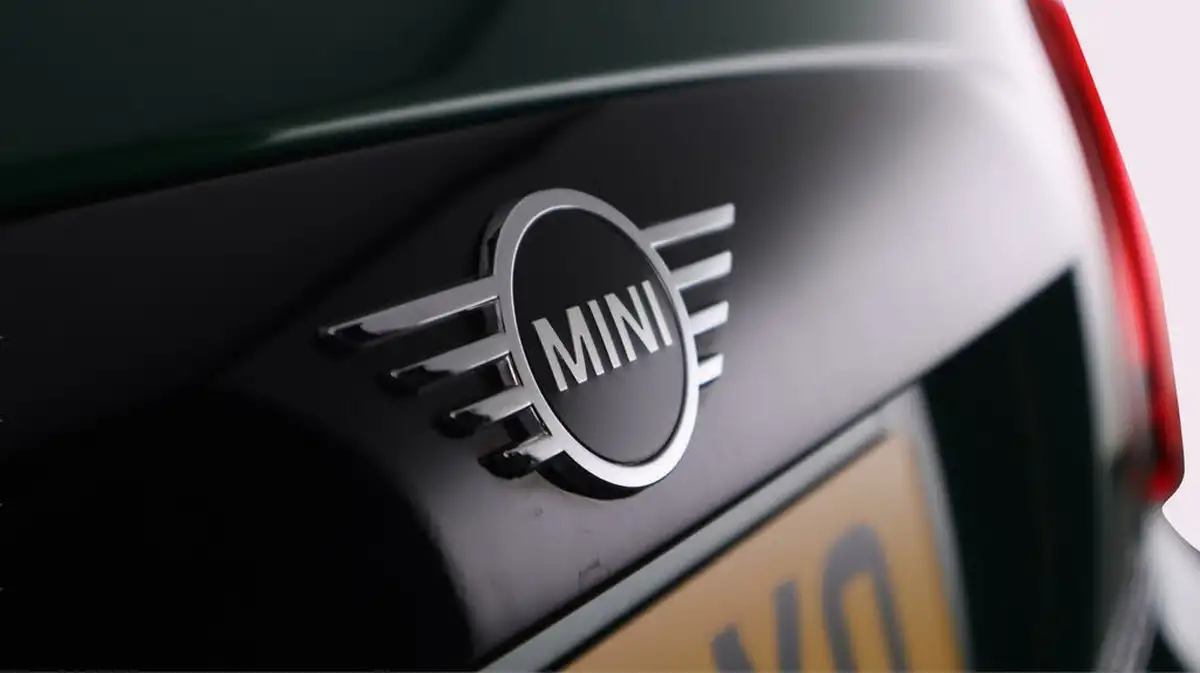 2019-mini-cooper-15-cooper-classic-hatchback-3d-big-19