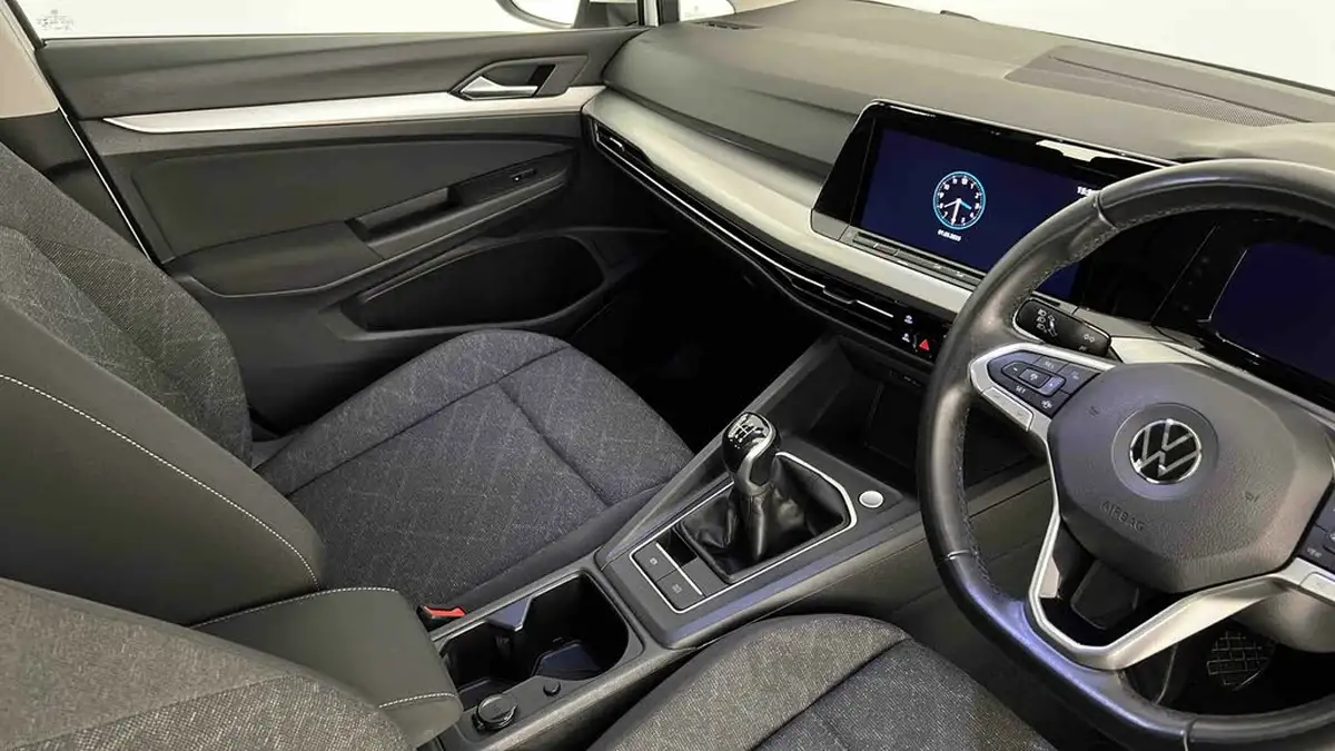 2020-volkswagen-golf-15-tsi-life-150ps-hatchback-big-32